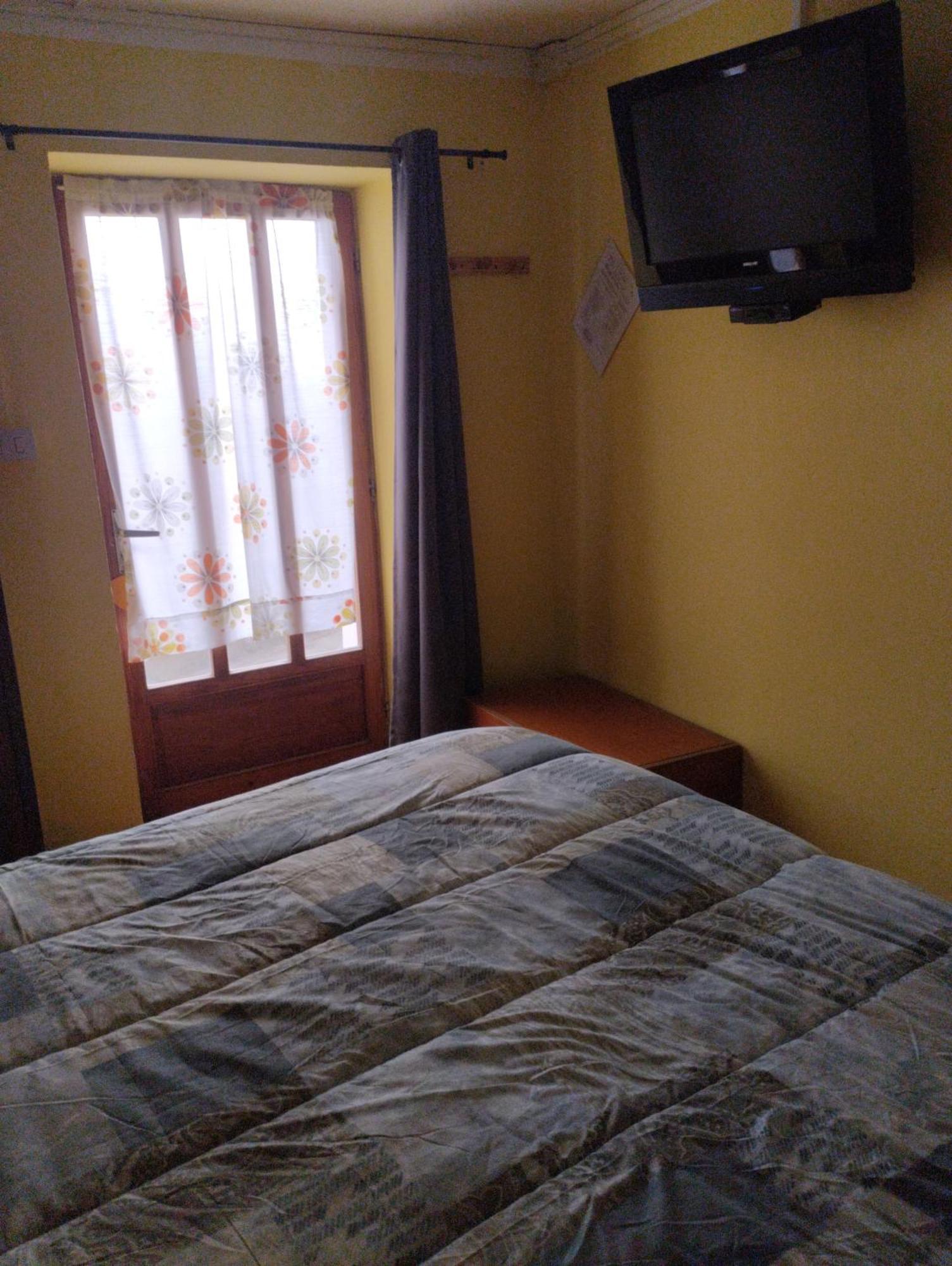B&B La Marmotta Coazze Δωμάτιο φωτογραφία
