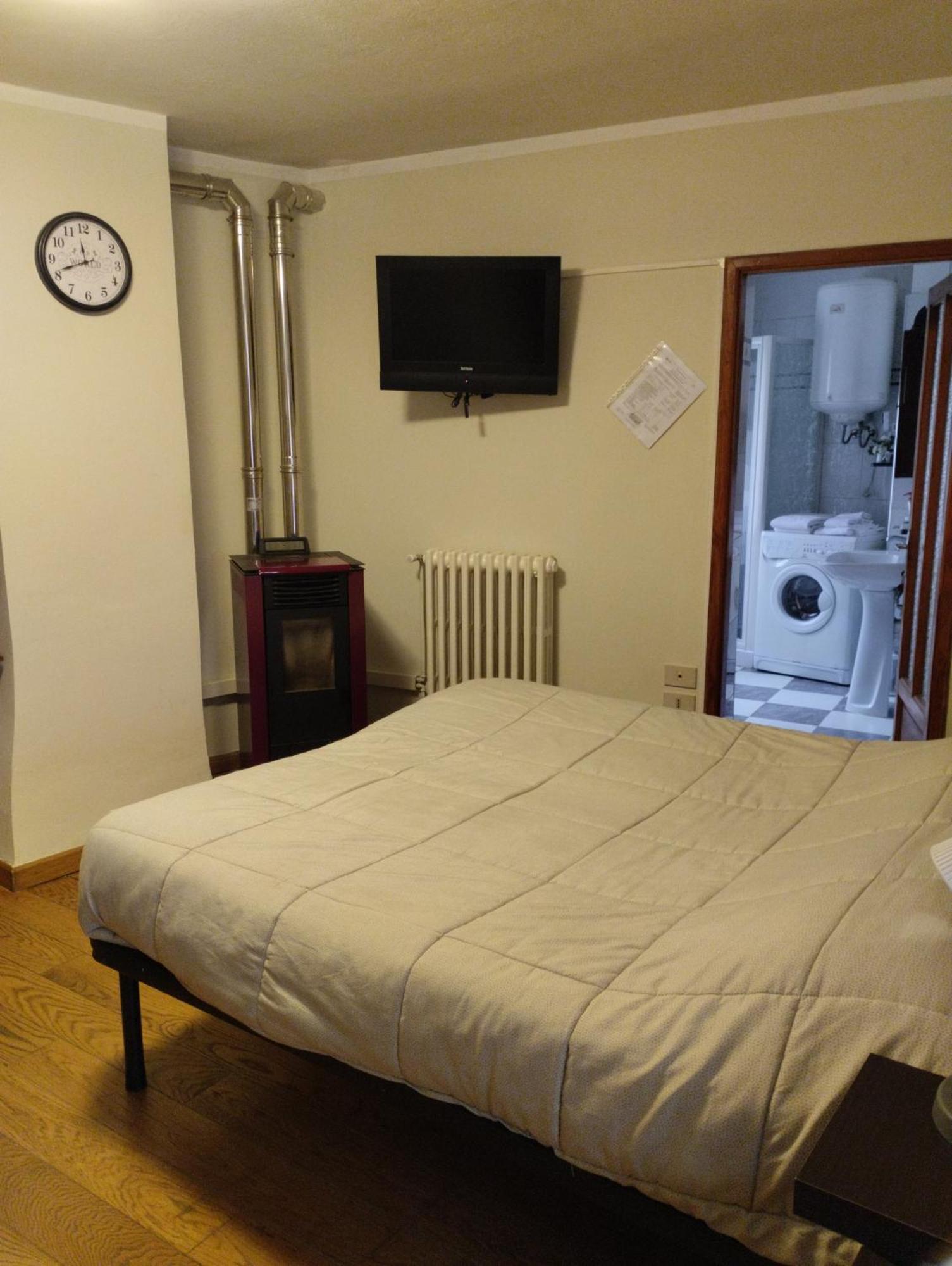 B&B La Marmotta Coazze Δωμάτιο φωτογραφία